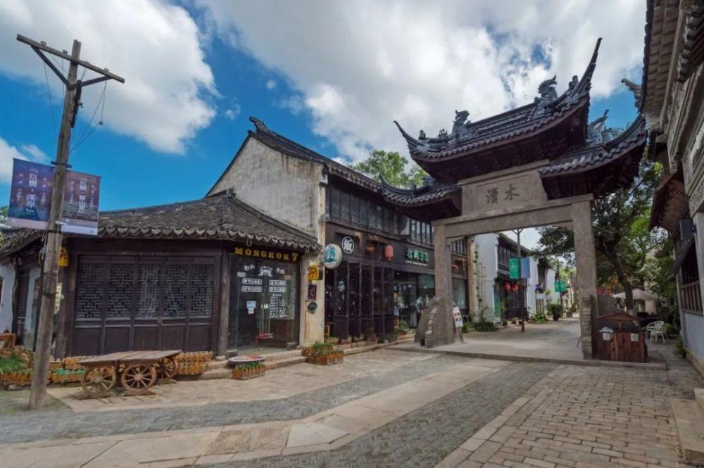 山东男篮104:100险胜江苏,沙约克关键发挥锁定胜局